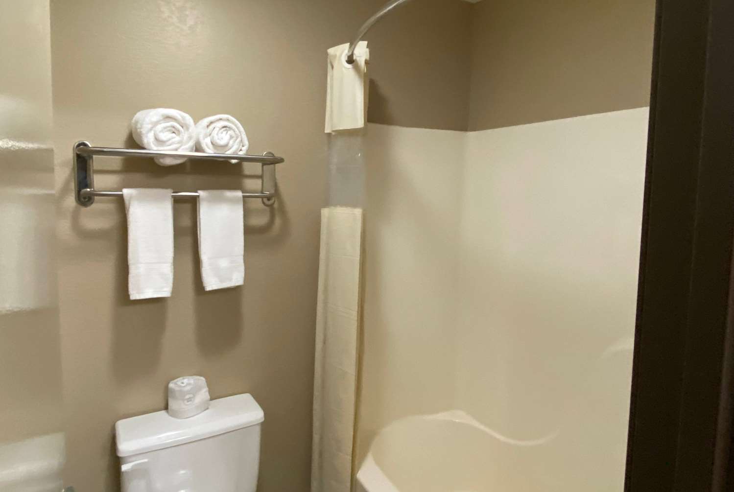 Super 8 By Wyndham Independence 23/23