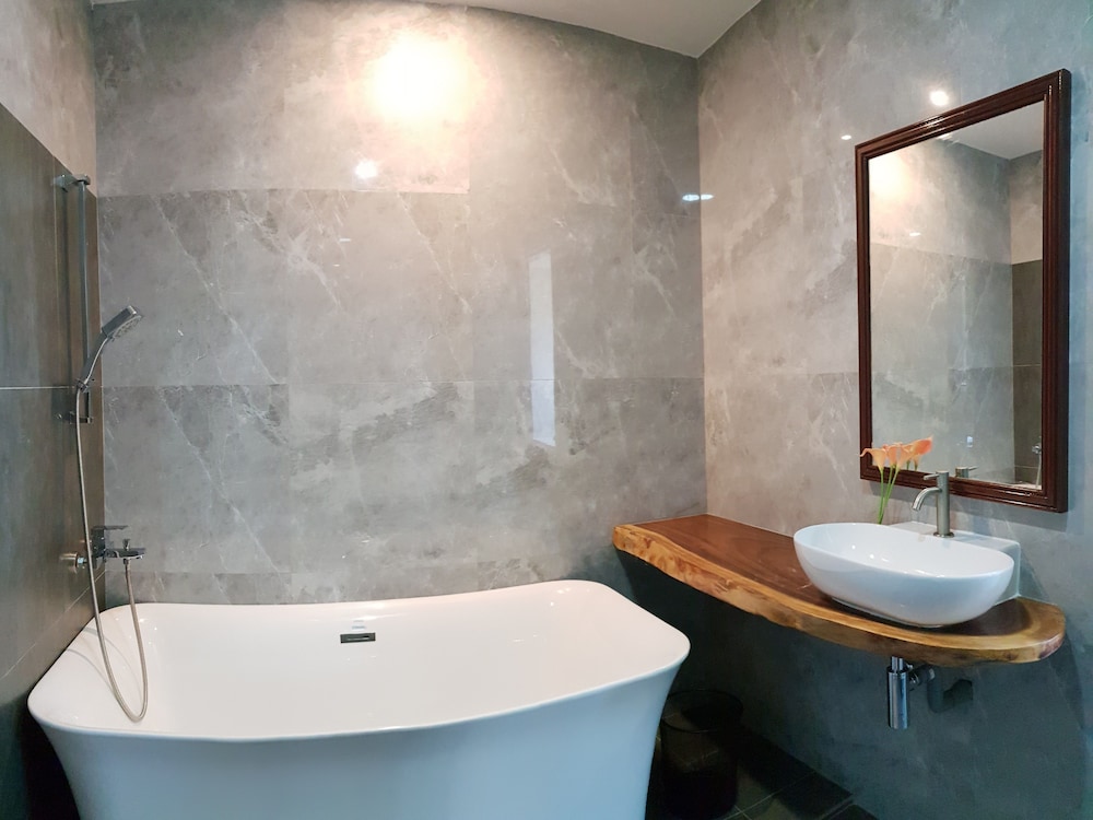 Chenang Inn 58/61