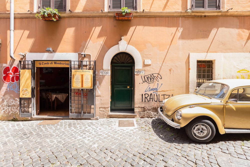 Romantic House in Trastevere 20/33