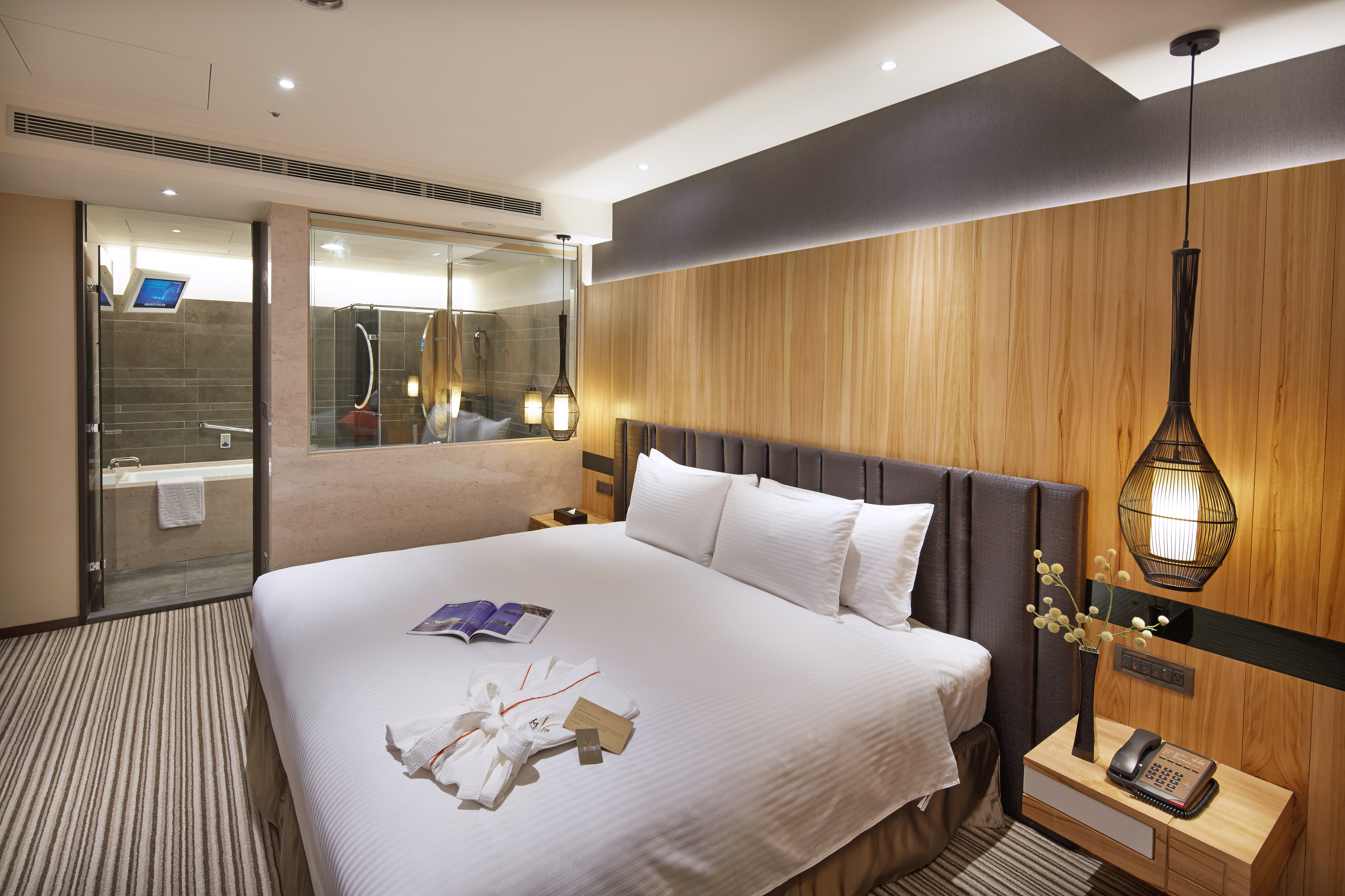 Deluxe, Double Bed