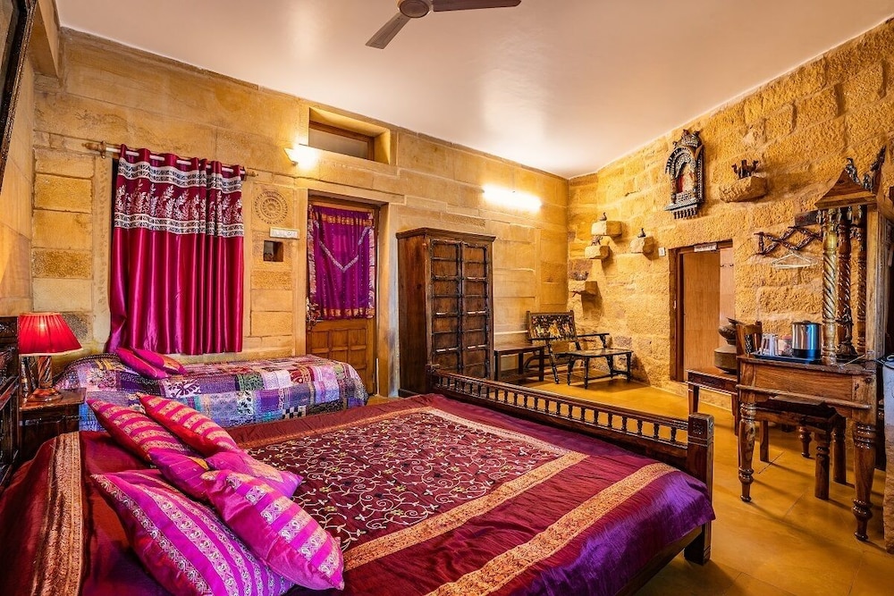 Garh Jaisal Haveli Hotel 9/37
