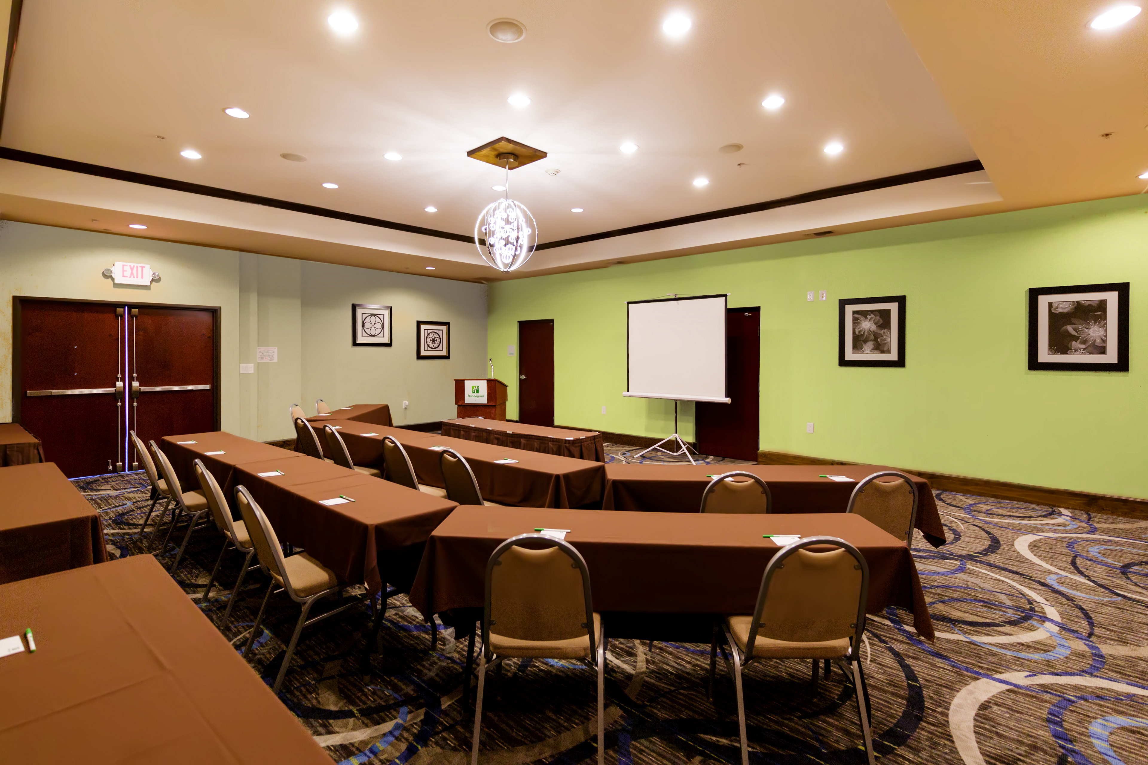 Holiday Inn Houston Webster 57/63