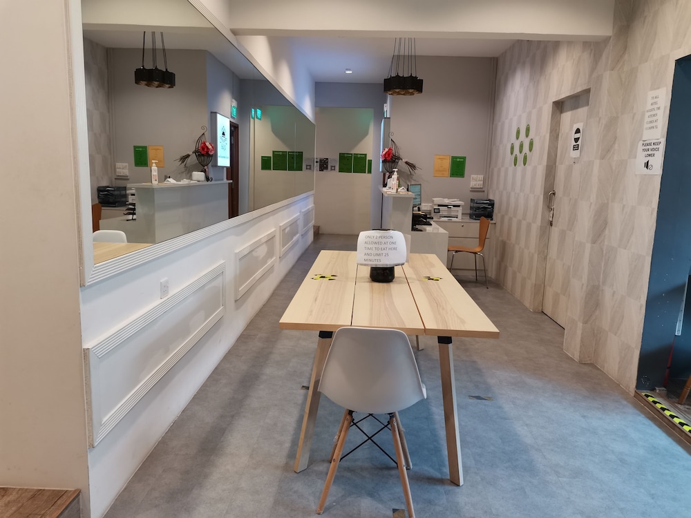Q Loft Hotels @Bedok 24/32