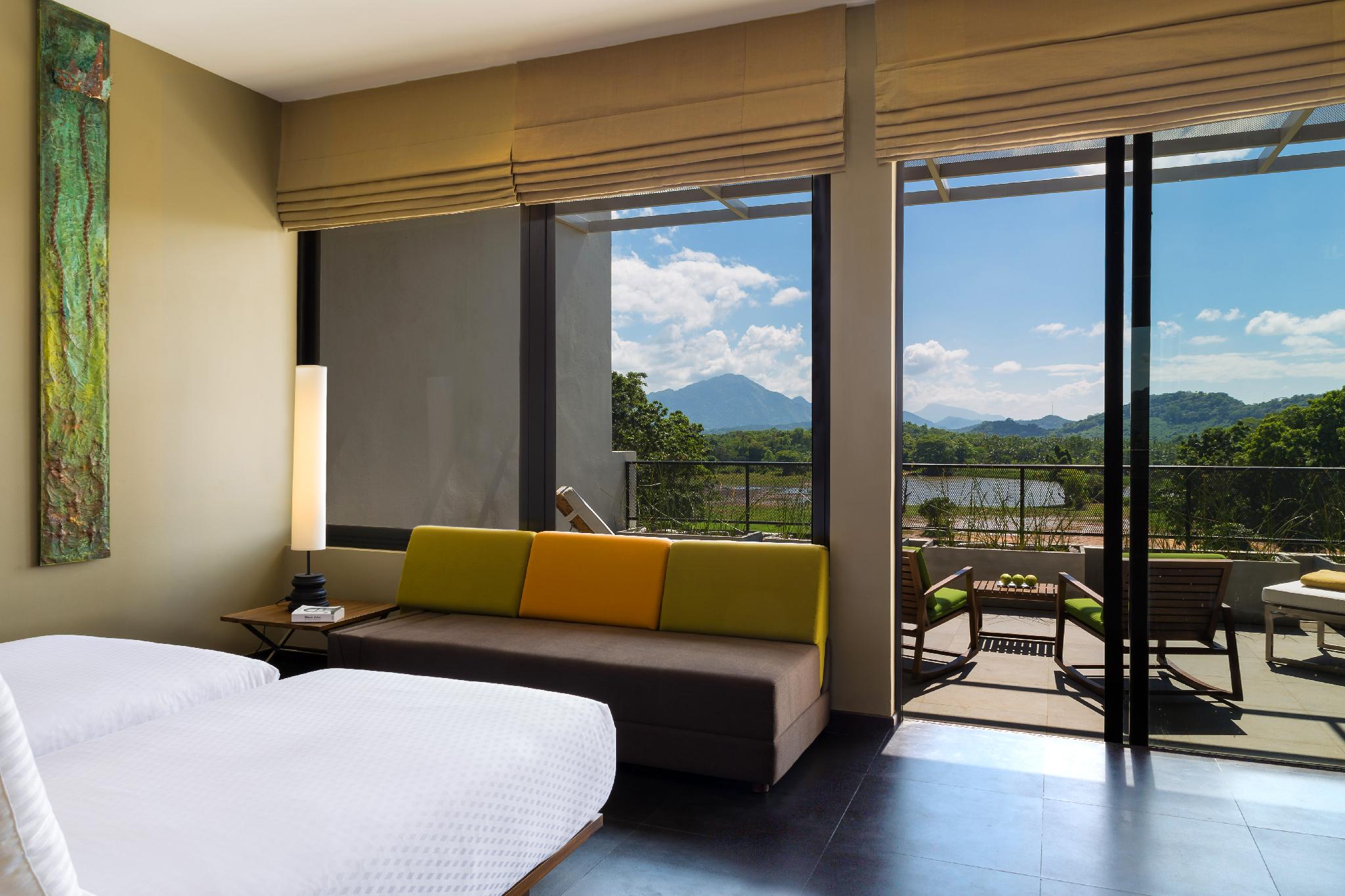 Super Deluxe Twin Room