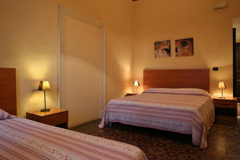 Bed and Breakfast Opera 15/72