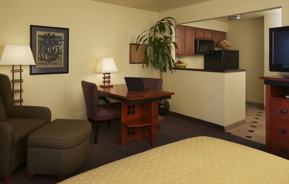 Larkspur Landing Campbell - An All-Suite Hotel 24/45