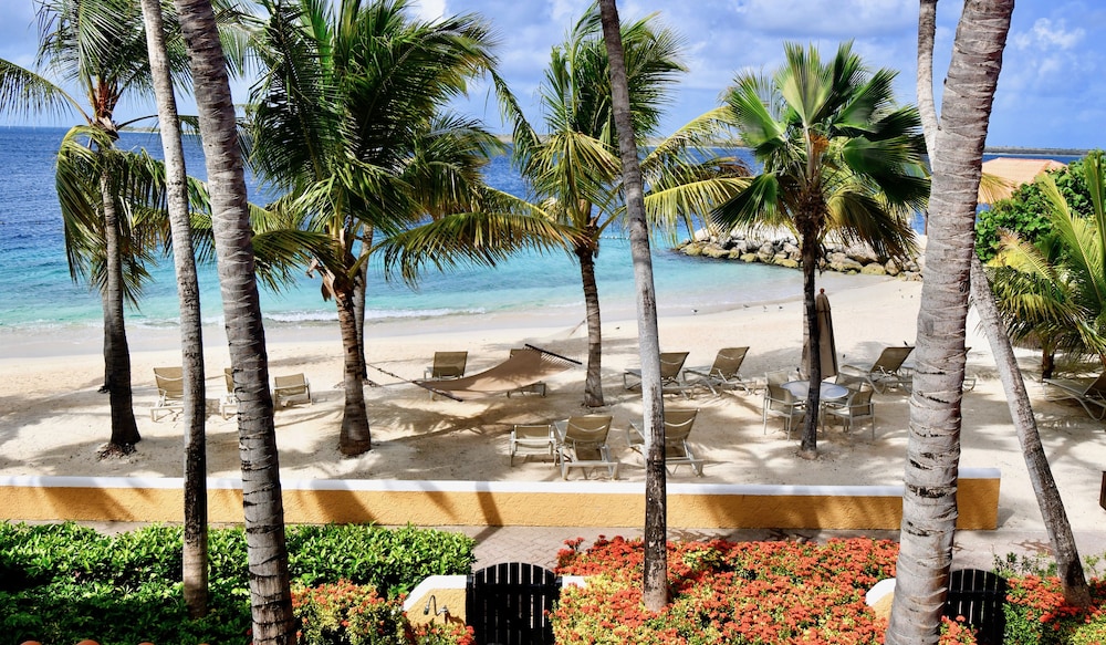 Harbour Village Beach Club 22/75
