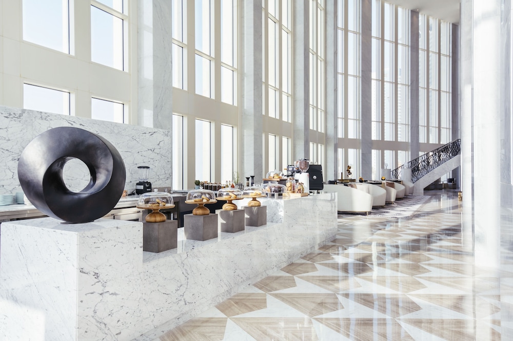 Wyndham Grand Doha West Bay Beach 49/57
