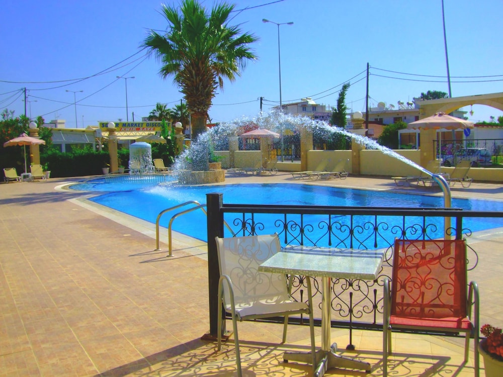 Antonios Hotel 61/62