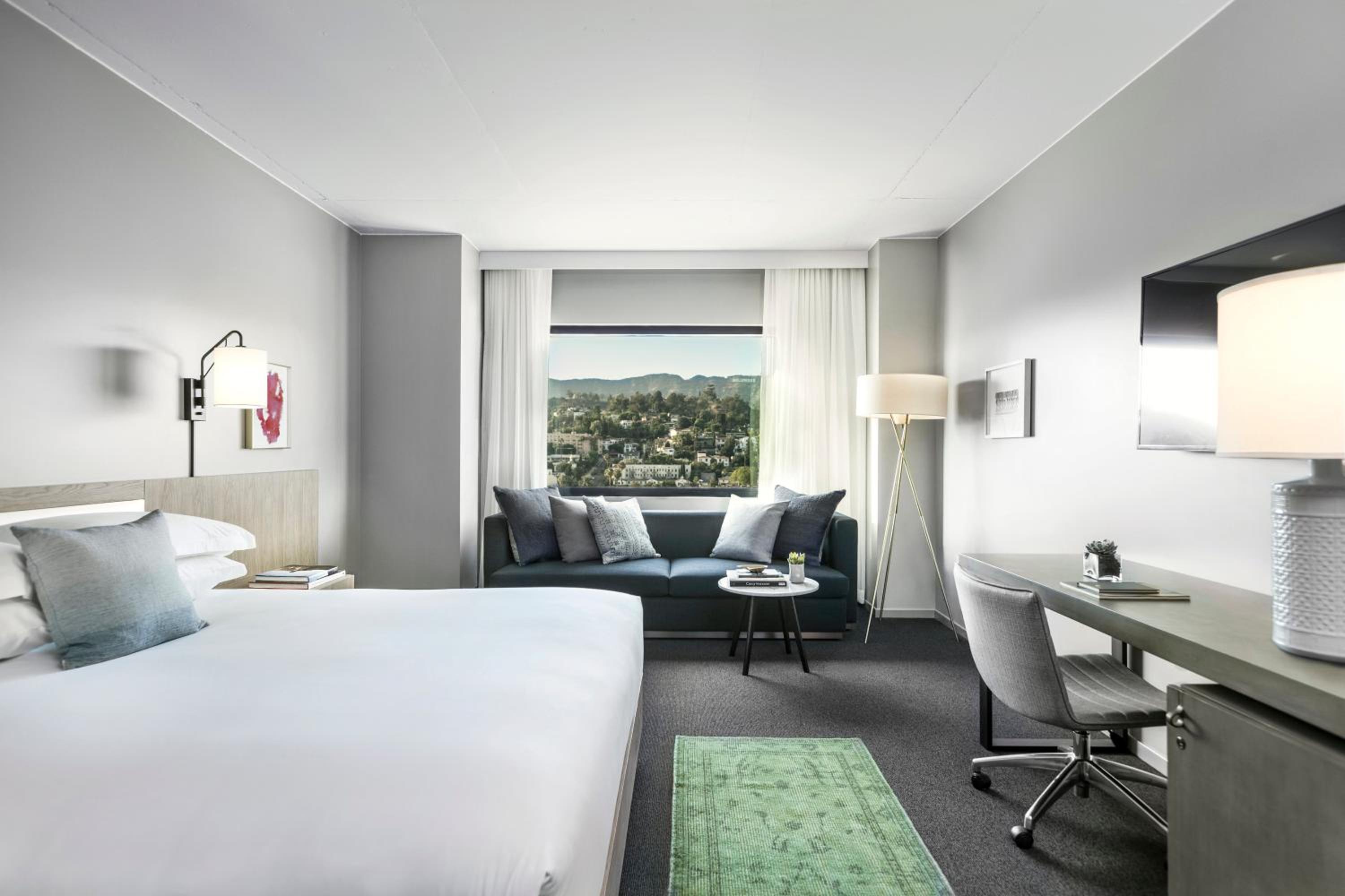 Essential, King Bed, Hollywood Sign View