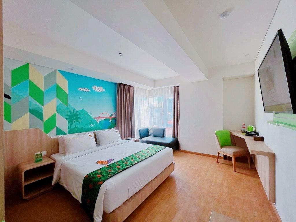 Maxone Hotel Jayapura 12/30