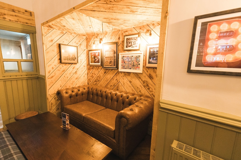 The Black Lion Hotel 37/50
