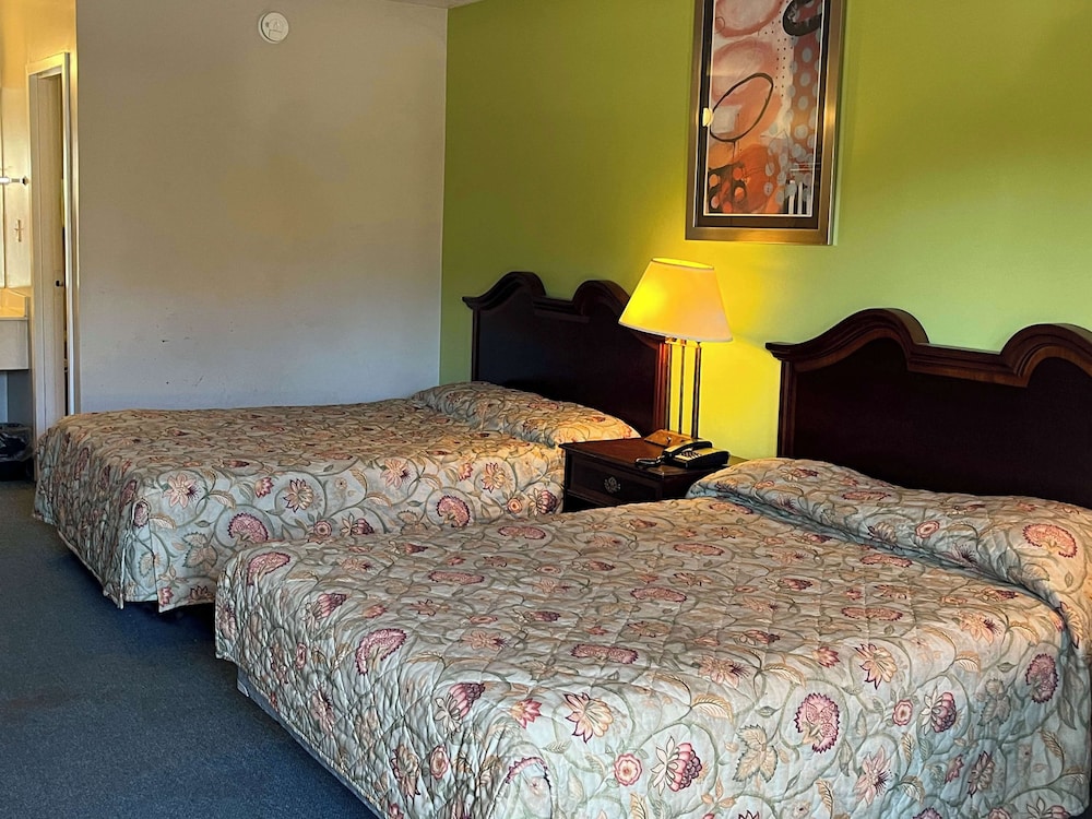 Motel6 Bracey, VA - I-85 19/32