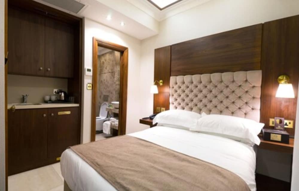 STANDARD, DOUBLE BED