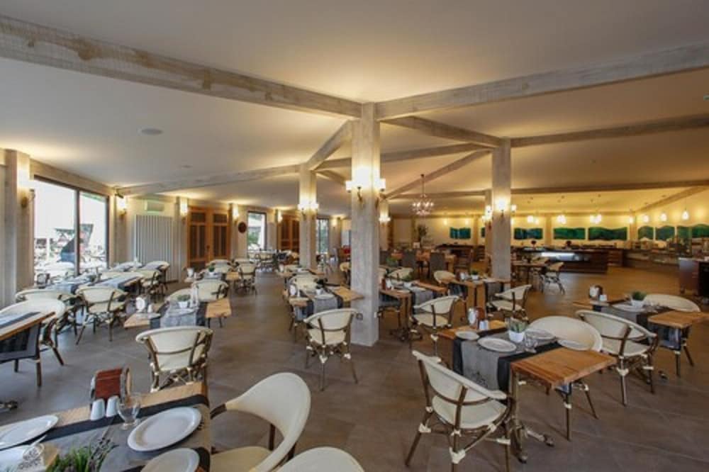 Assos Barbarossa Hotel 60/74