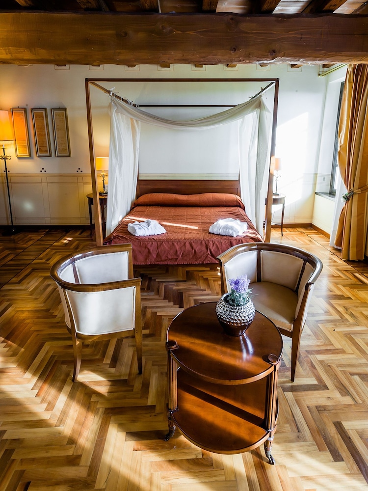 Villa Policreti Hotel 32/50