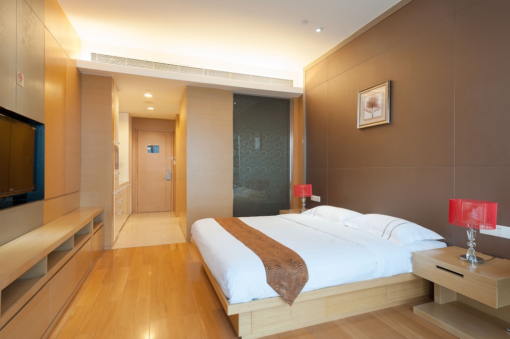Yicheng Apartment Poly World Center 24/59