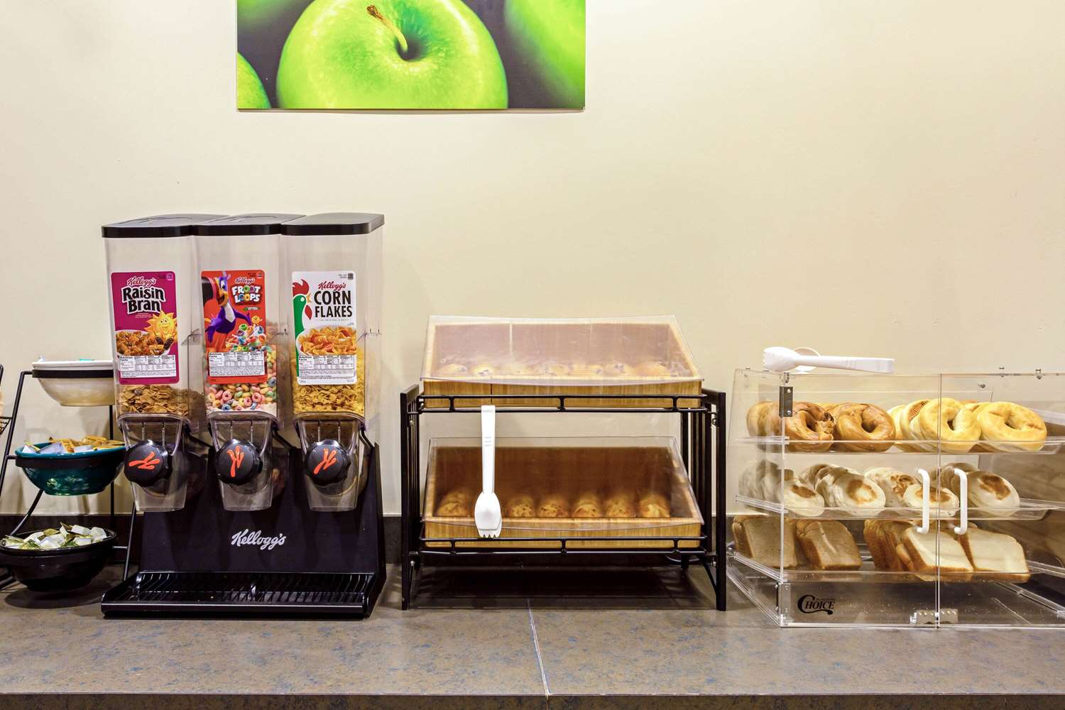 La Quinta Inn & Suites by Wyndham Stamford / New York City 28/59
