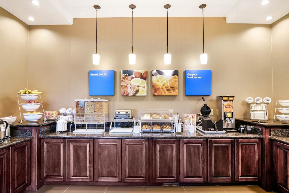 Comfort Inn and Suites Independence 32/40