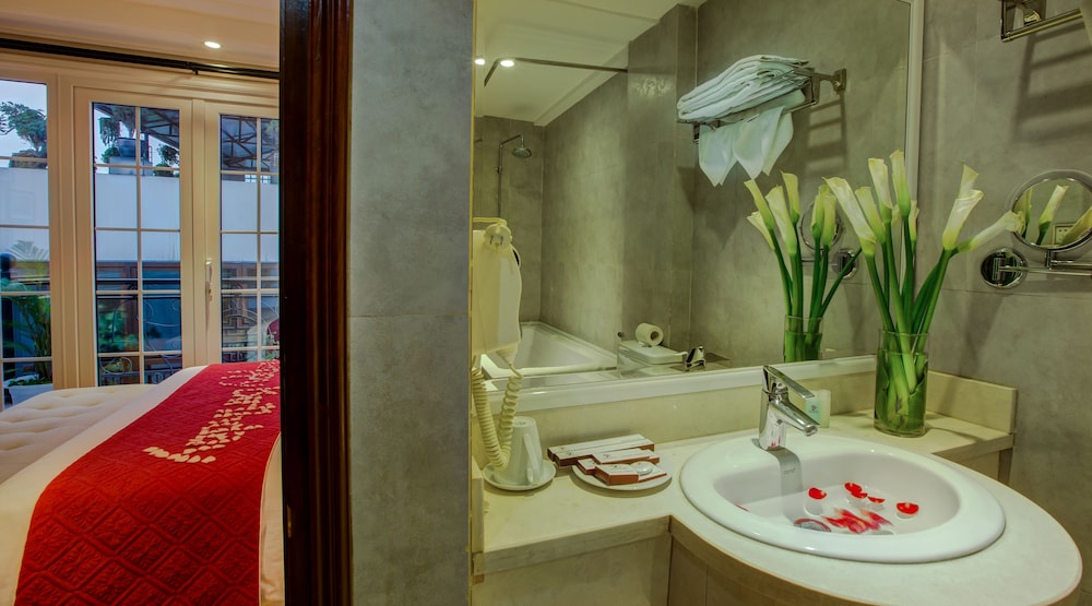 La Beaute de Hanoi Hotel 27/30