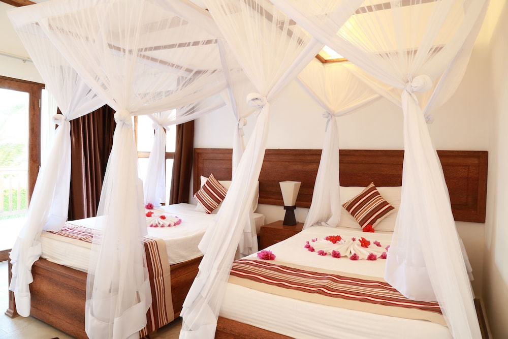 Deluxe, Twin Beds