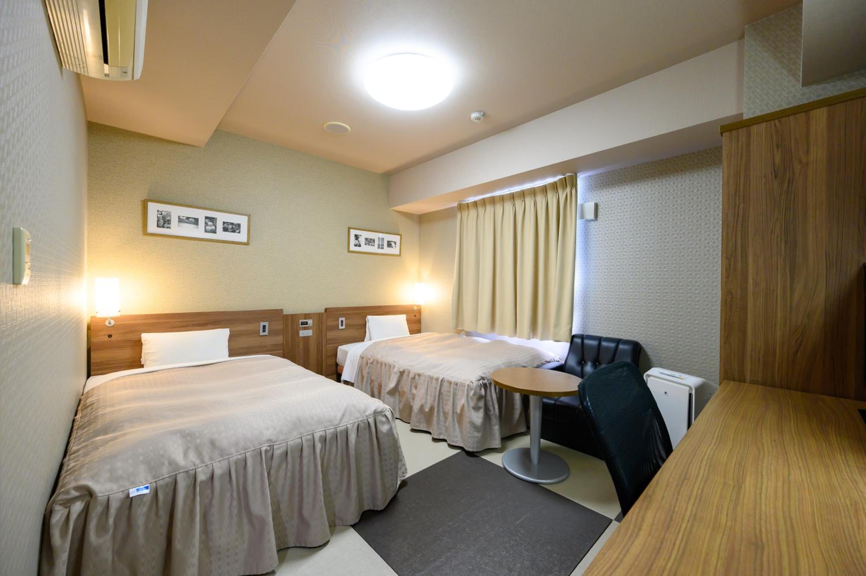 Hotel Econo Kameyama 41/85