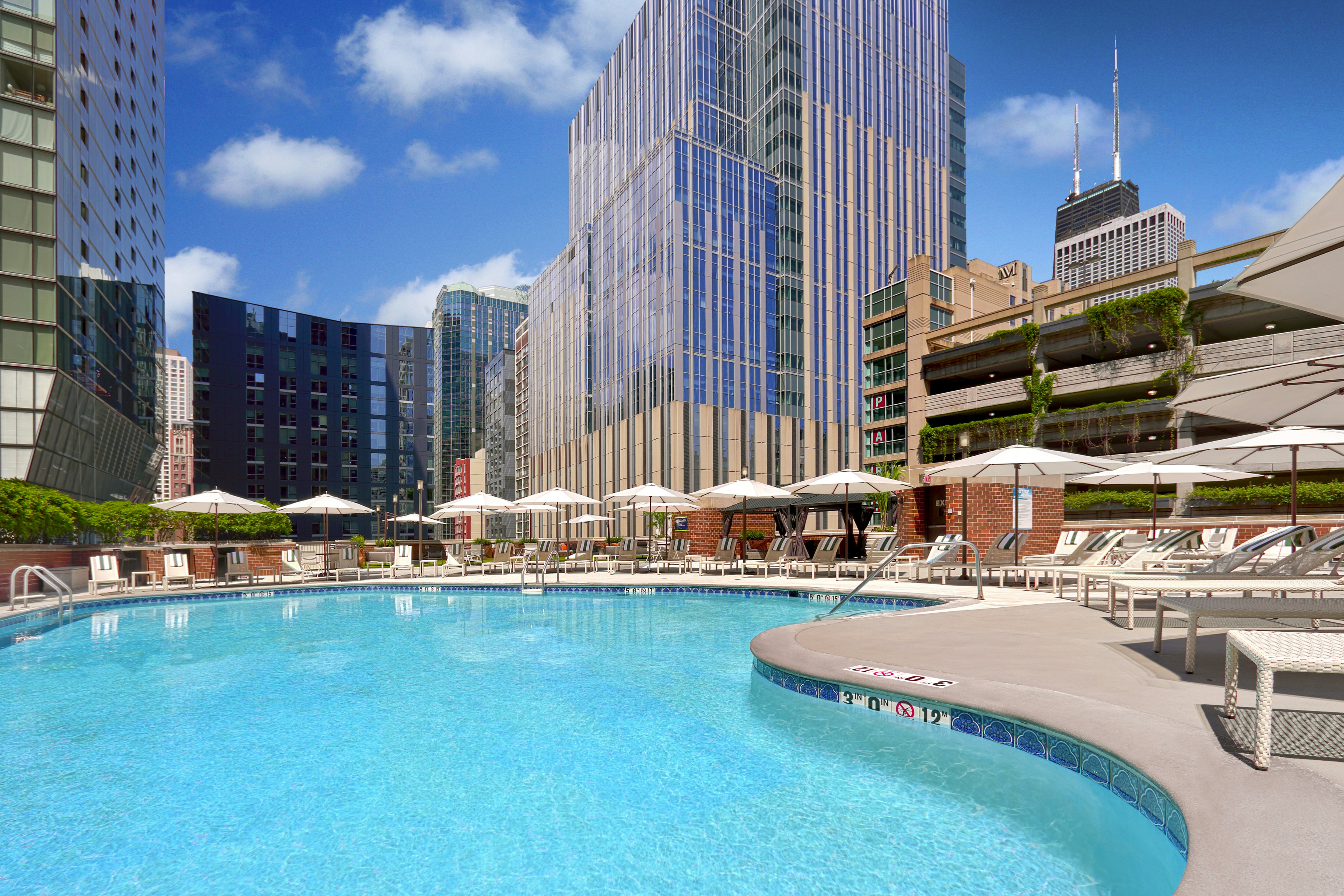 DoubleTree by Hilton Hotel Chicago Magnificent Mile 77/79