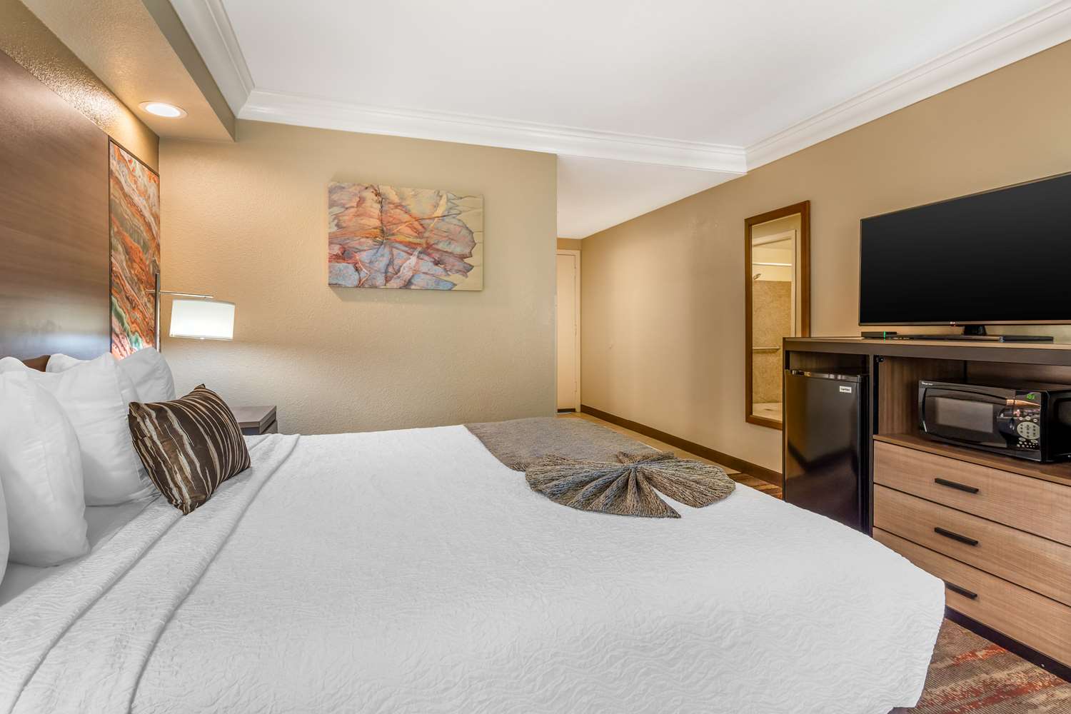 Room, King Bed, Balcony or Patio