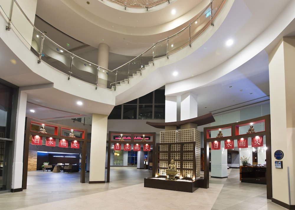 Limak Lara De Luxe Hotel and Resort 65/81