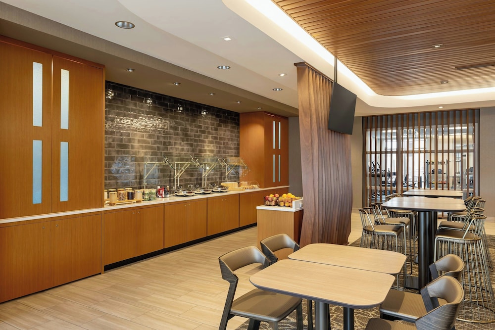 SpringHill Suites Fargo 26/42