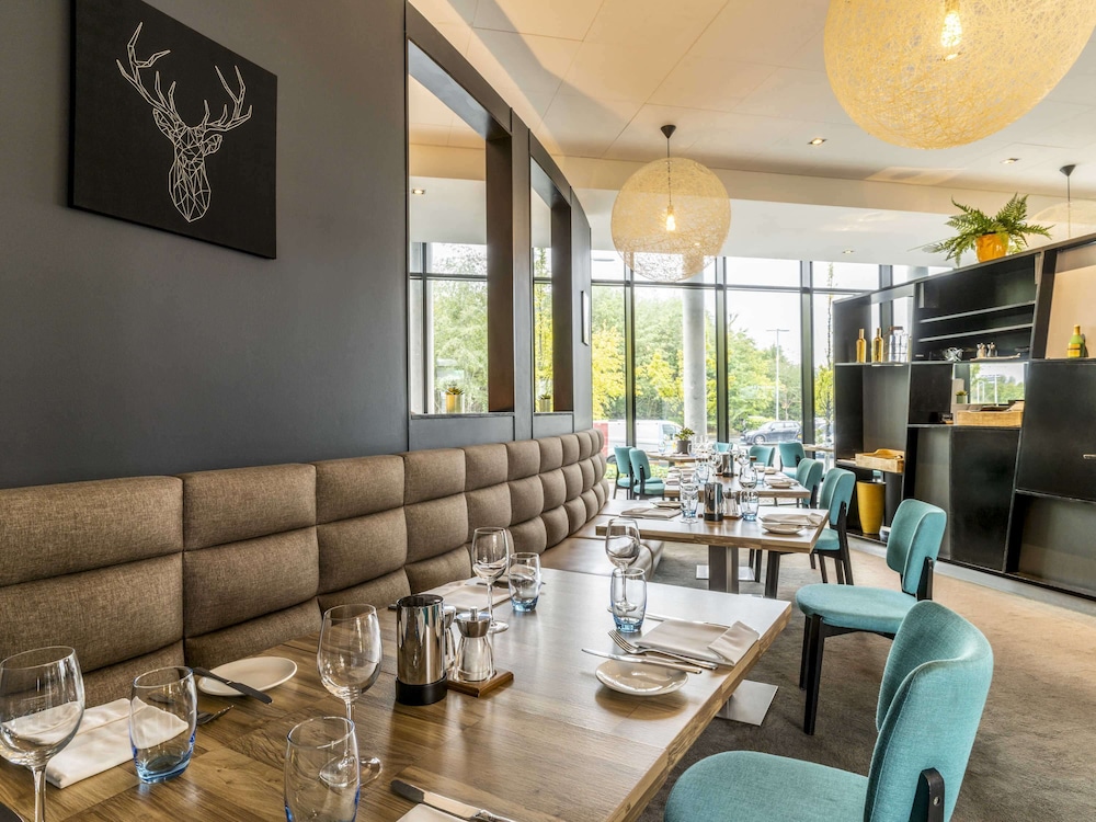NOVOTEL EDINBURGH PARK 50/71
