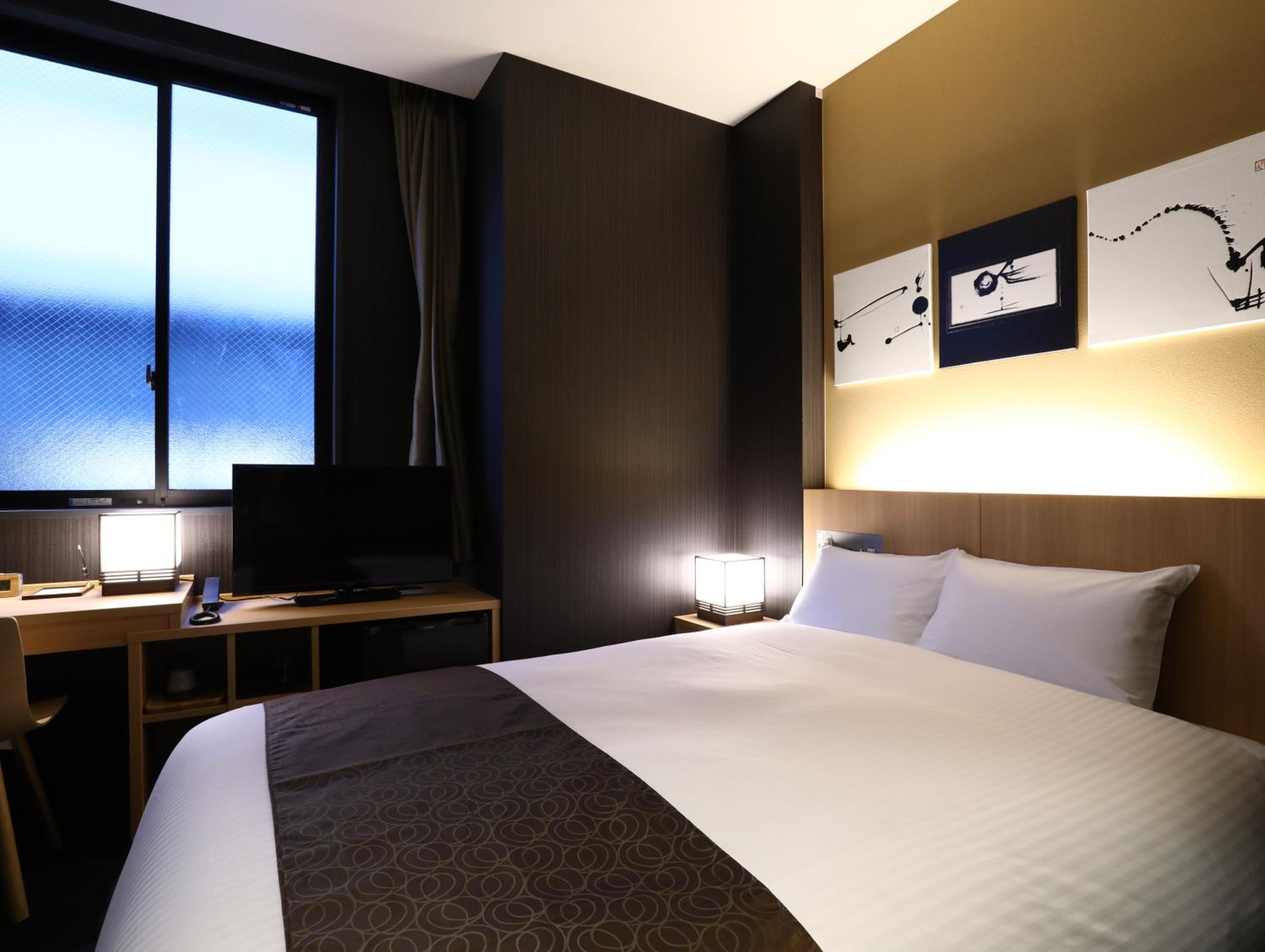 STANDARD, DOUBLE BED