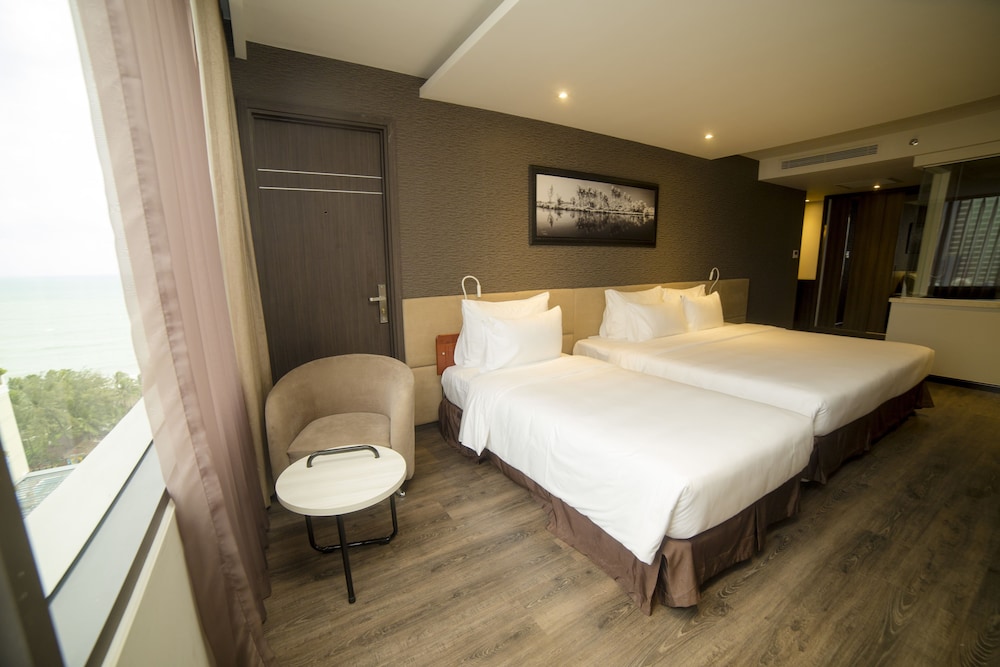 Alana Nha Trang Beach Hotel 15/83