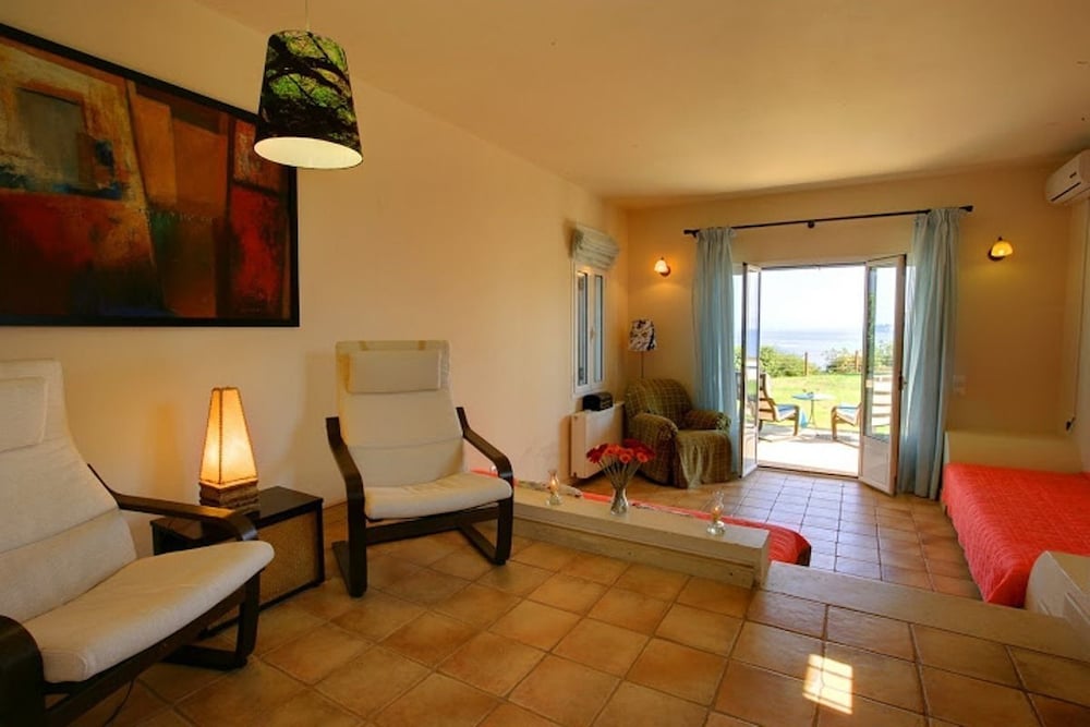 Monambeles Villas 39/76