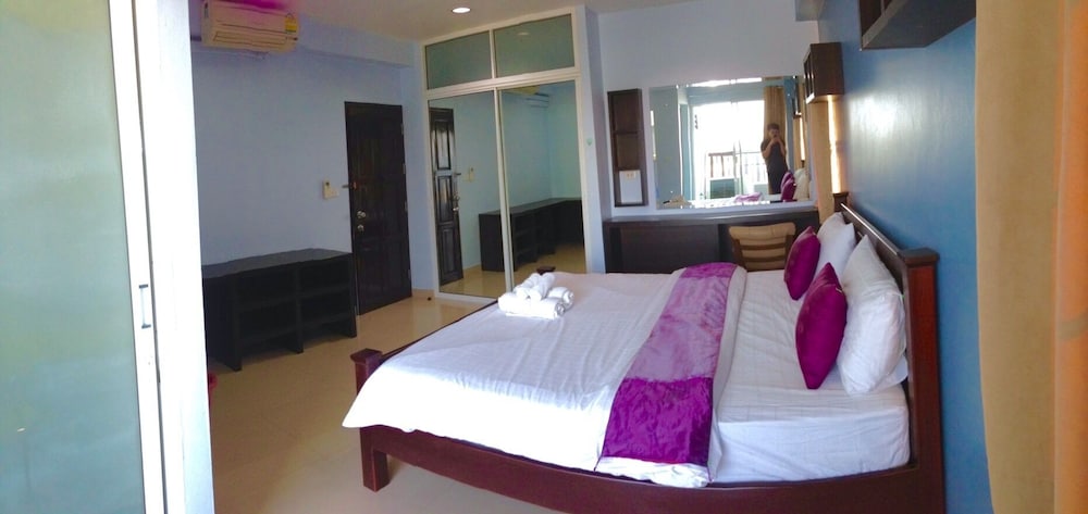 Ananya Residence Service Apartment 8/65