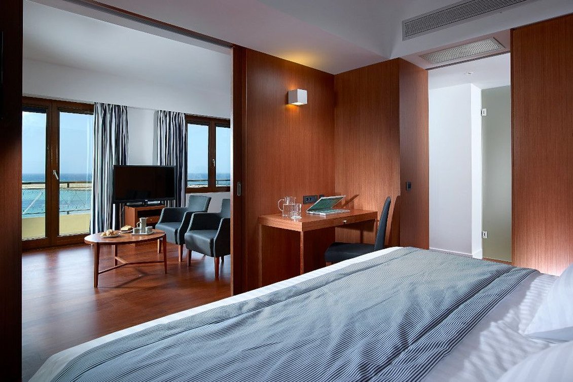 SUPERIOR, SUITE, SEA VIEW