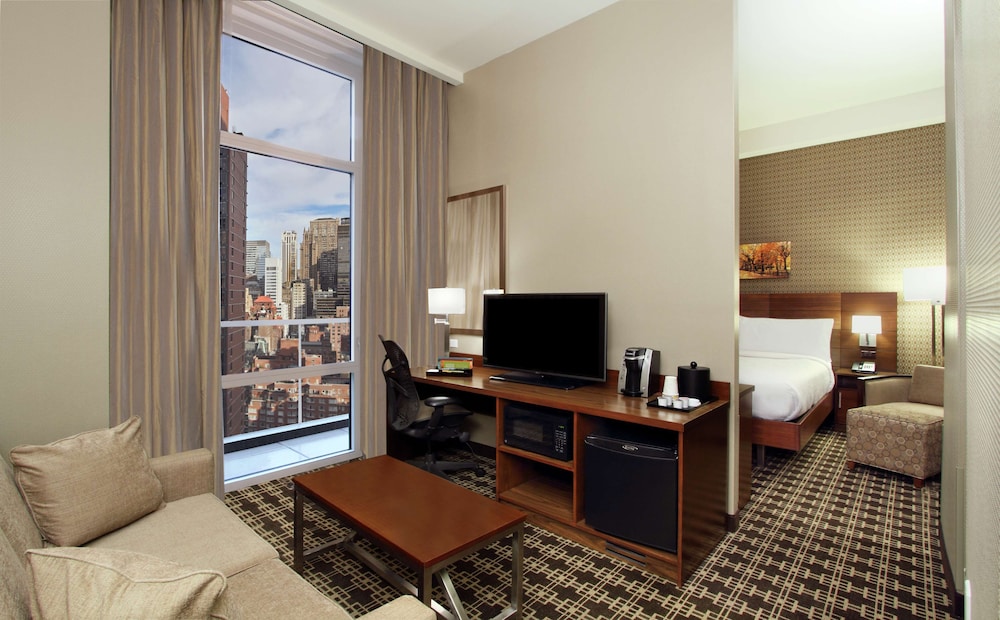 Hilton Garden Inn New York/Midtown Park Ave 25/51