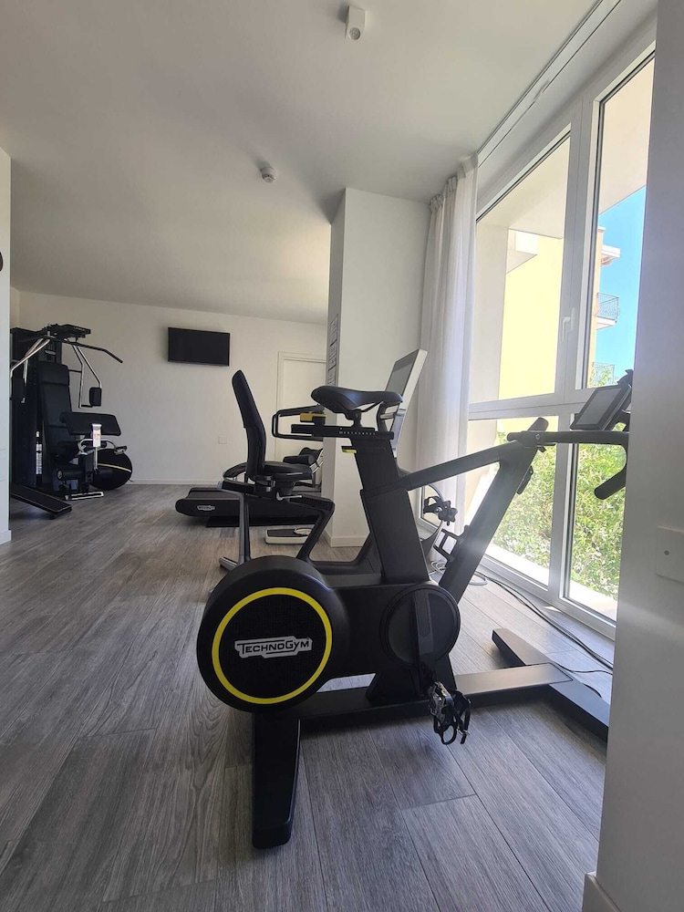 Hesperia Hotel & Residence 25/50