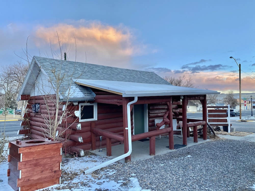 Roundtop Mountain Motel 4/33