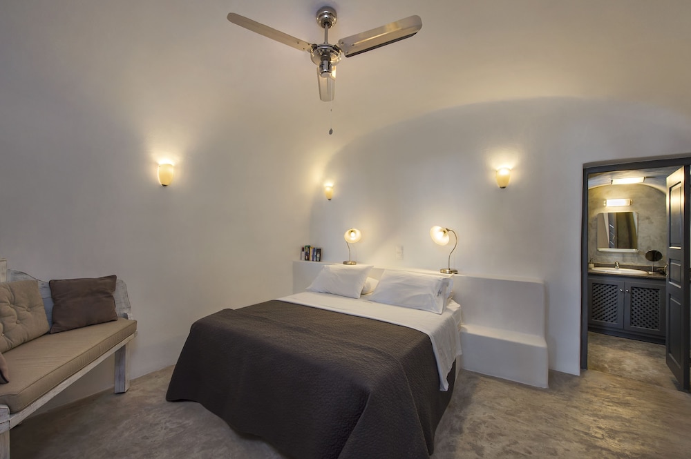 Deluxe, Suite, Double Bed, Sunset View, Sofa، Theodora Suites - Adults Only 4/5