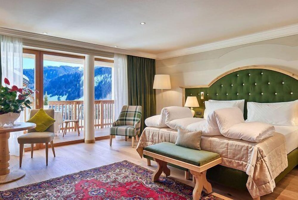 Hotel Sassongher 44/47