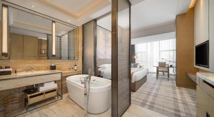Zhong Ding Oriental Mandarin Hotel 45/50