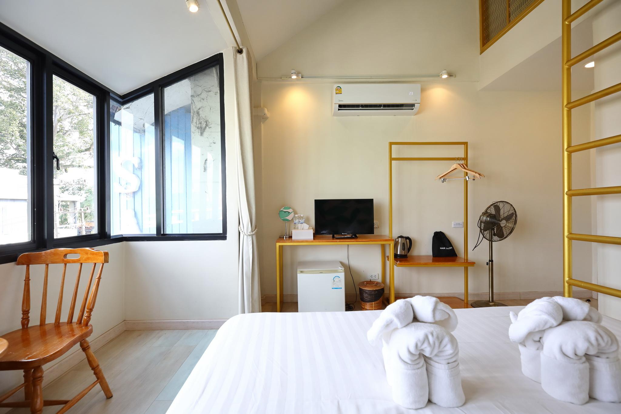 Live N Leaf Lifestyle Homestay 11/84