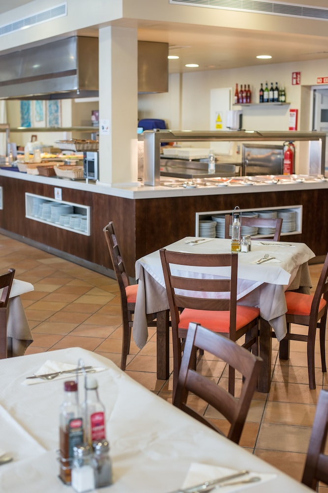 Apartamentos Holiday Center Santa Ponsa 27/46