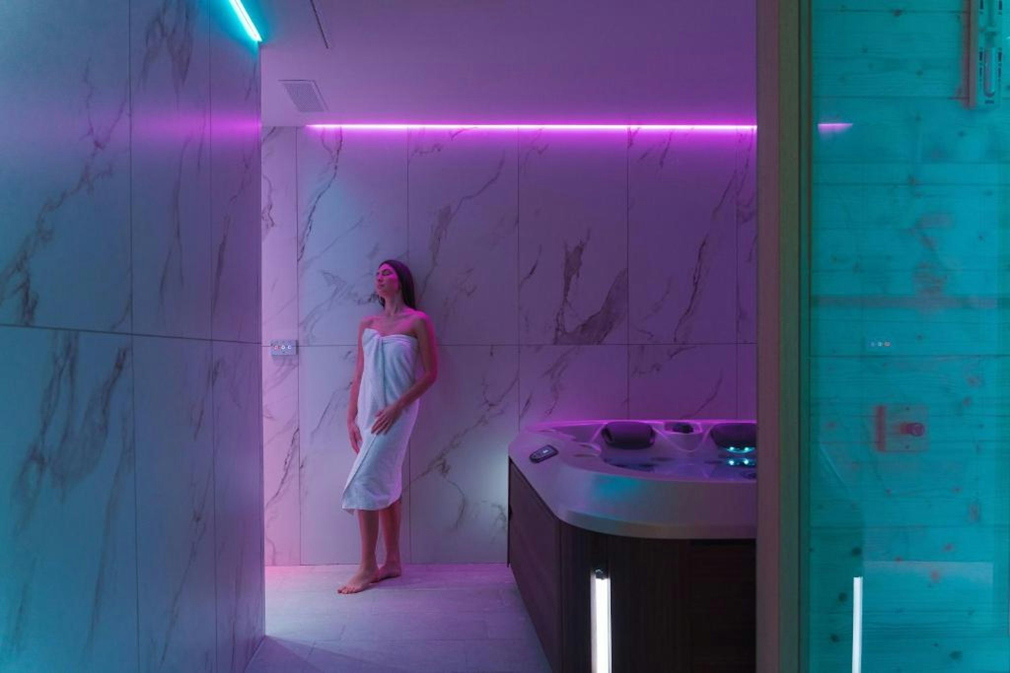 LIFE HOTEL 24/26