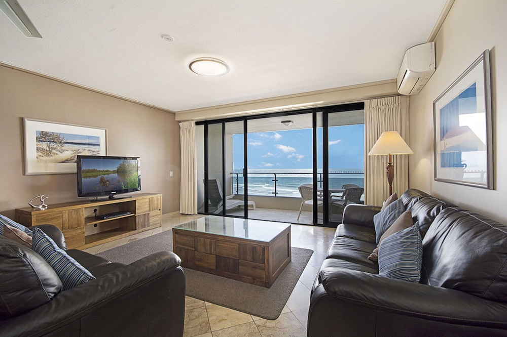 Clubb Coolum Beach Resort 34/65