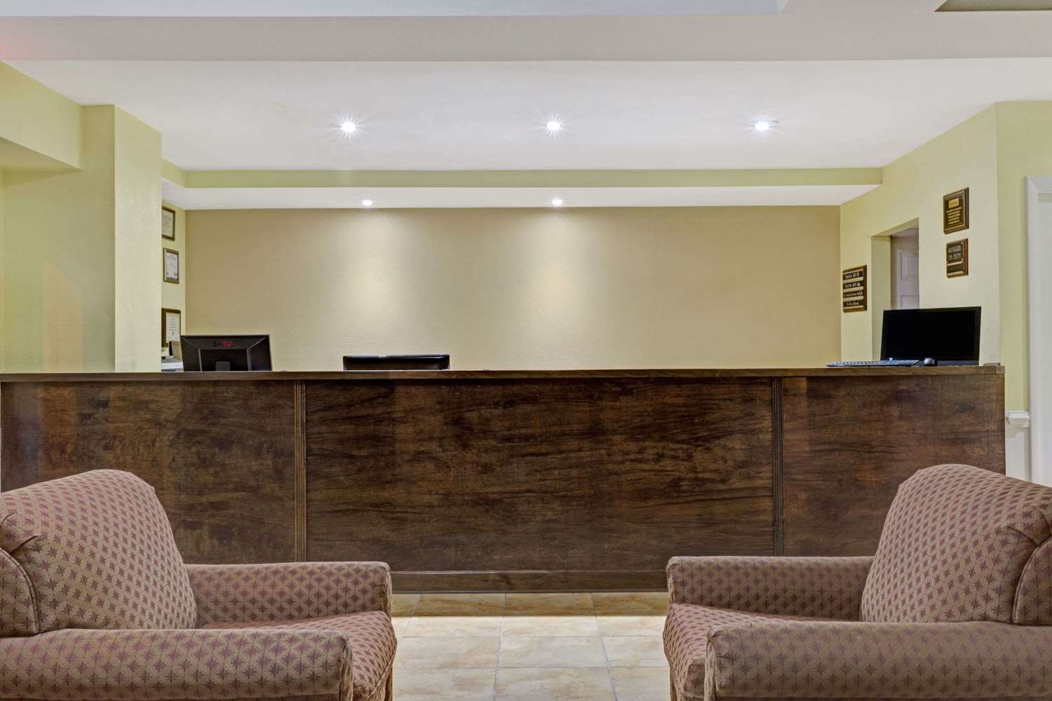 Travelodge By Wyndham Williamsburg Colonial Area 3/13