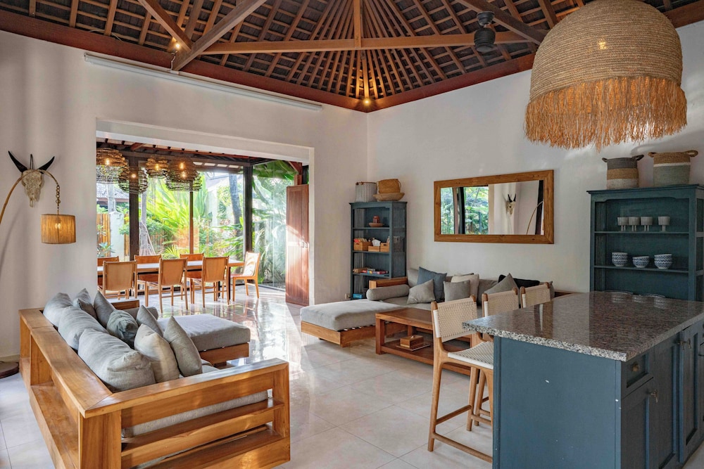 Kelapa Luxury Villas 58/80
