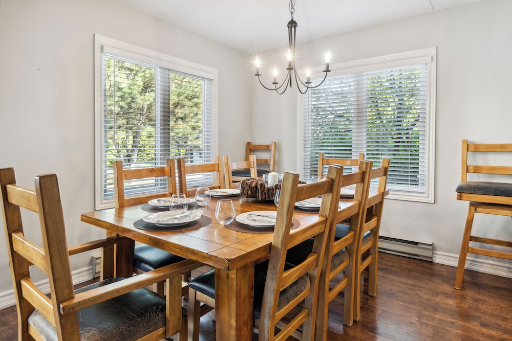 The Lodges At Blue Mountain Mountain Walk Condos 42/50