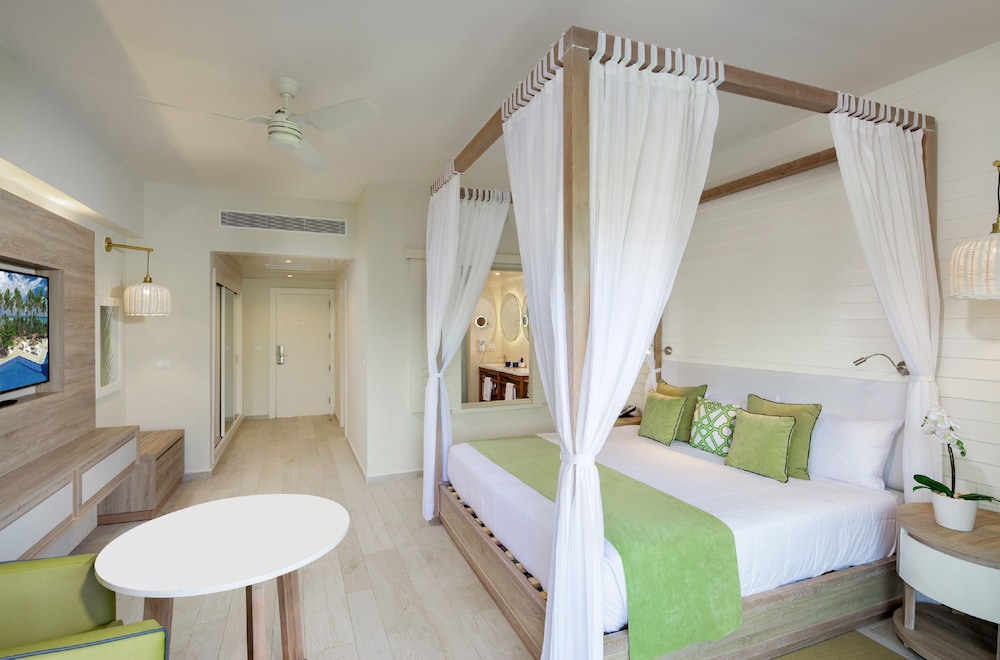 Grand Sirenis Punta Cana Resort 29/79